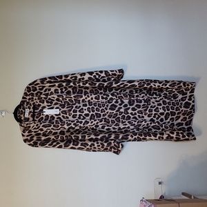 iland Co. Leopard Print Silk-Blend Kimono Jacket Buttons at Wrist Open Front M